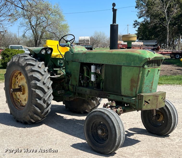 image for item KG9829 John Deere 4020  tractor