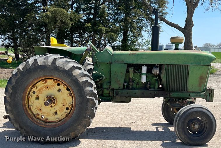 image for item KG9829 John Deere 4020  tractor