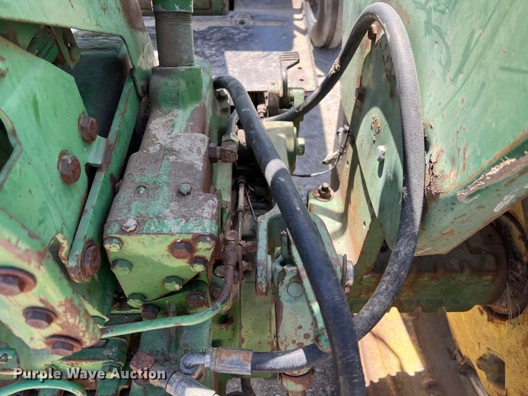 image for item KG9829 John Deere 4020  tractor