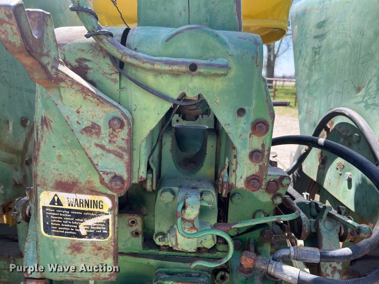 image for item KG9829 John Deere 4020  tractor