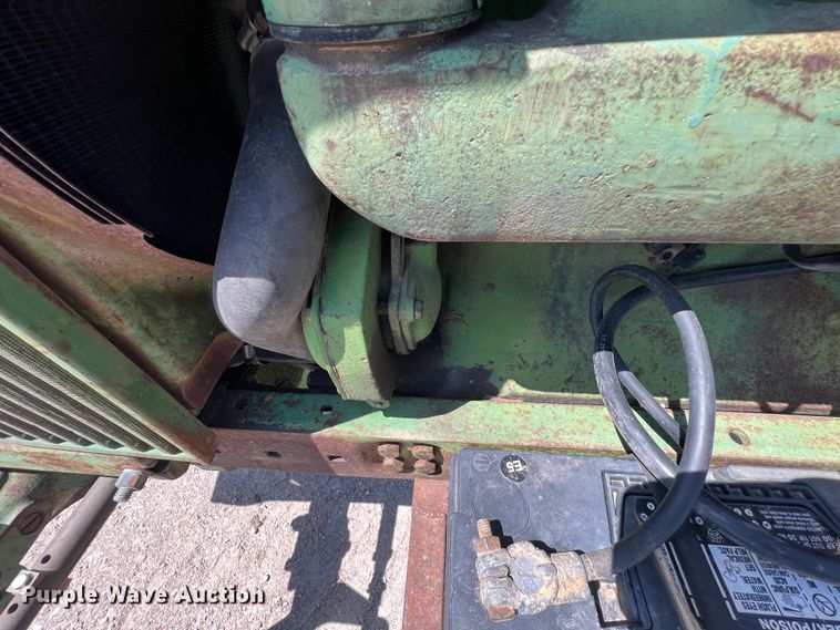 image for item KG9829 John Deere 4020  tractor