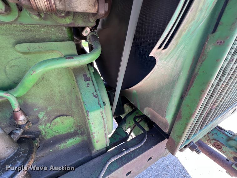 image for item KG9829 John Deere 4020  tractor