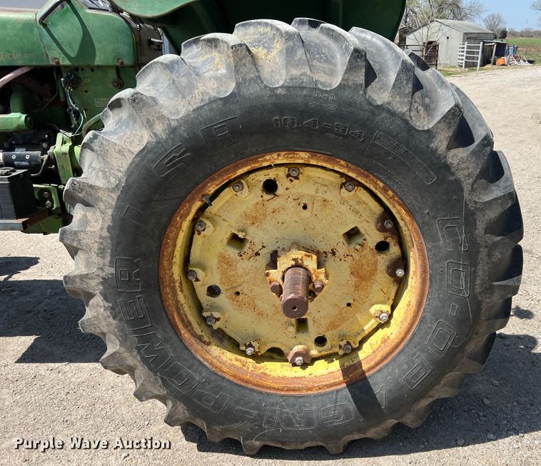 image for item KG9829 John Deere 4020  tractor