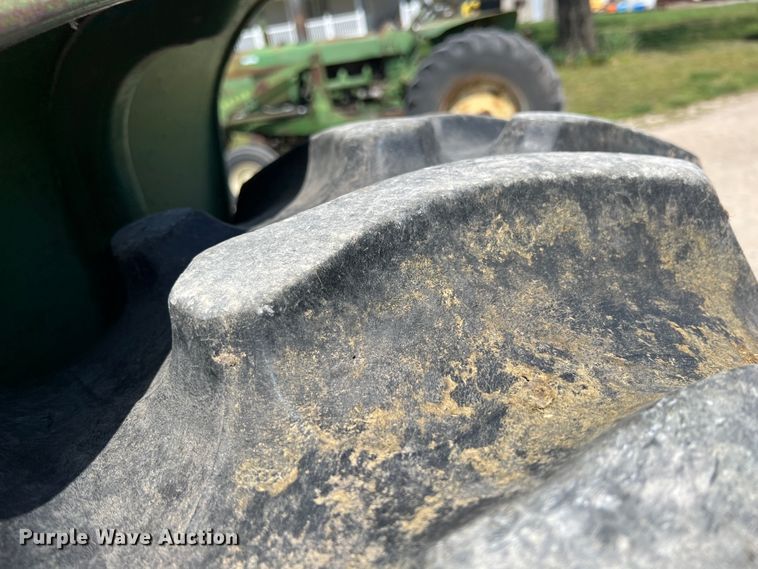 image for item KG9829 John Deere 4020  tractor