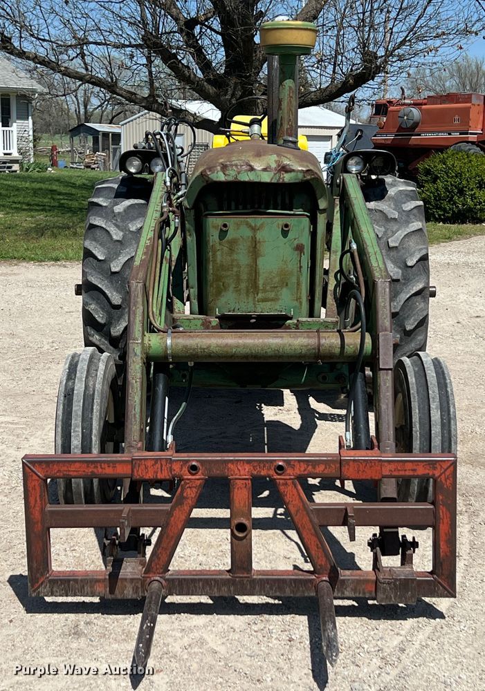 image for item KG9830 John Deere 4010  tractor