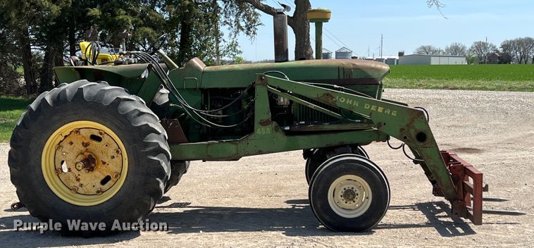 image for item KG9830 John Deere 4010  tractor