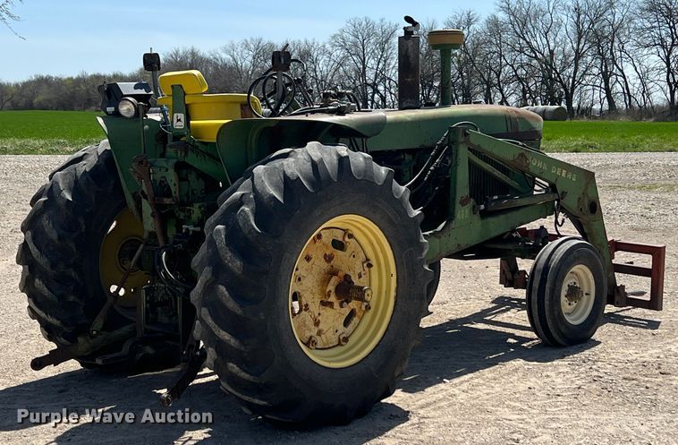 image for item KG9830 John Deere 4010  tractor