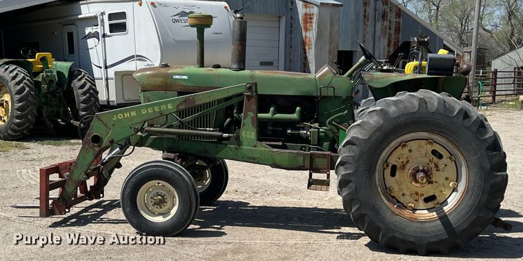 image for item KG9830 John Deere 4010  tractor