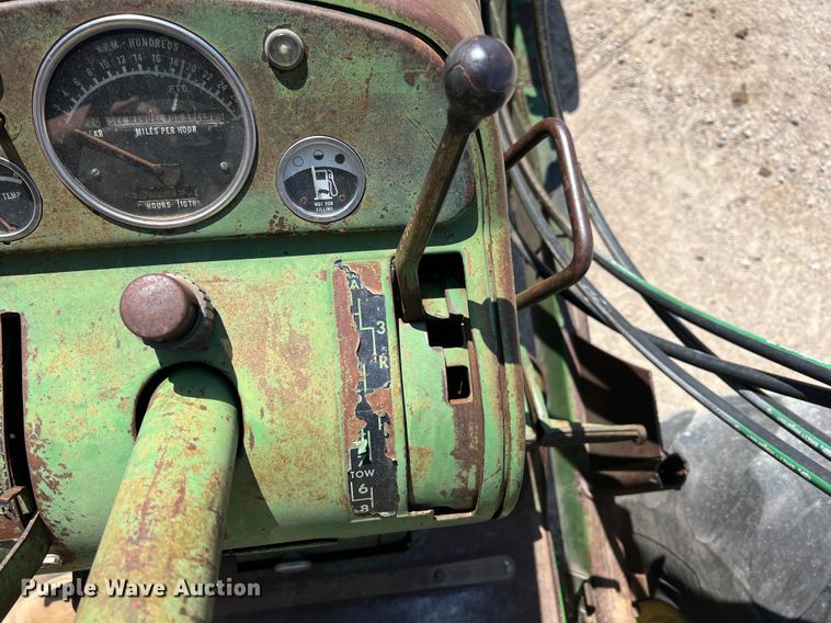 image for item KG9830 John Deere 4010  tractor