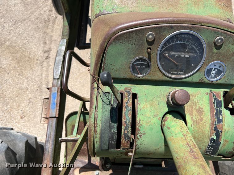 image for item KG9830 John Deere 4010  tractor