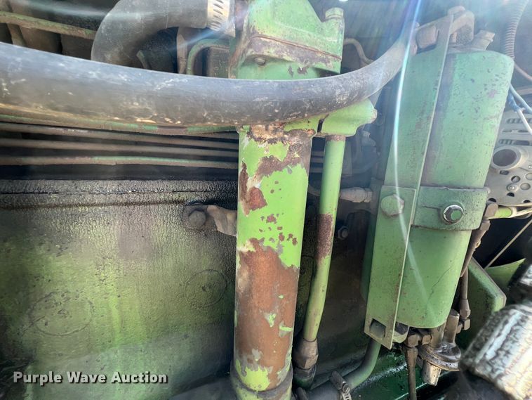 image for item KG9830 John Deere 4010  tractor