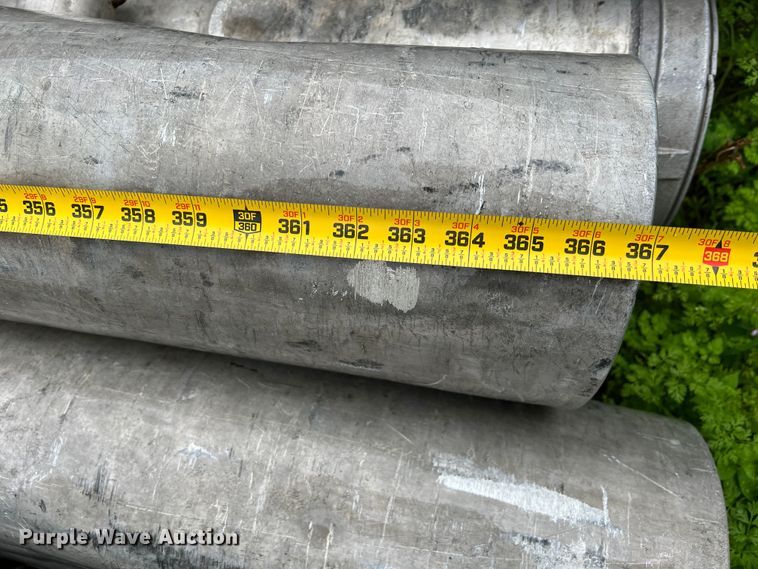 image for item KG9858 Approximately 25 irrigation pipes