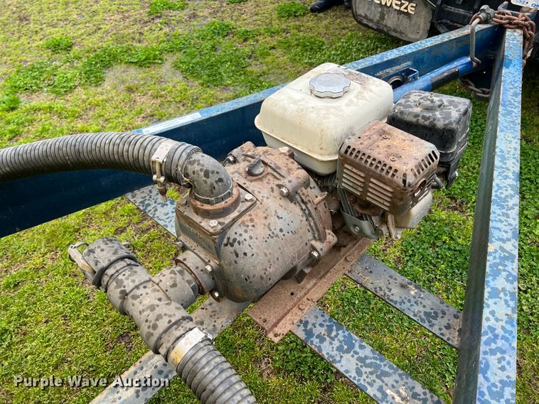 image for item KG9861 Duo Lift  nurse tank trailer