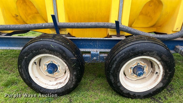 image for item KG9861 Duo Lift  nurse tank trailer