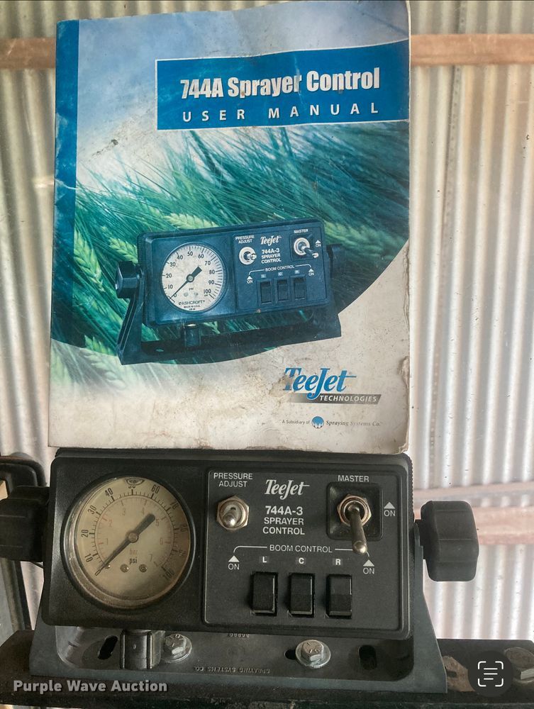 image for item KG9862 John Deere  sprayer