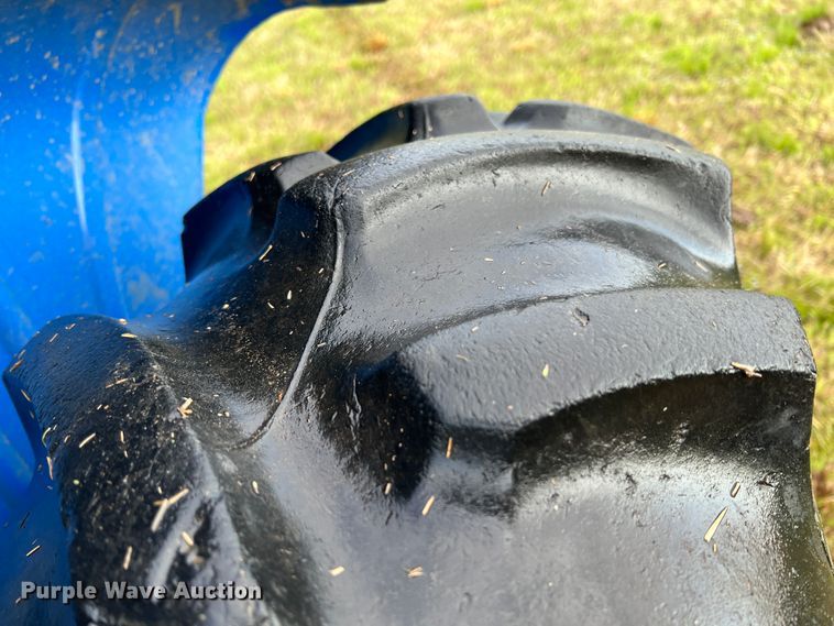 image for item KG9873 2007 New Holland TT60A  MFWD tractor