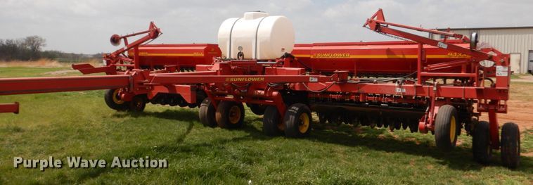 image for item KP9196 2006 Sunflower 9433  grain drill