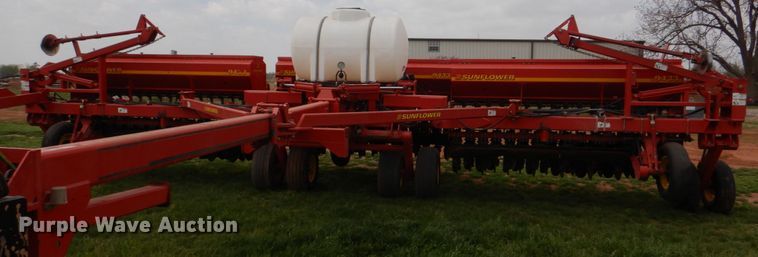 image for item KP9196 2006 Sunflower 9433  grain drill