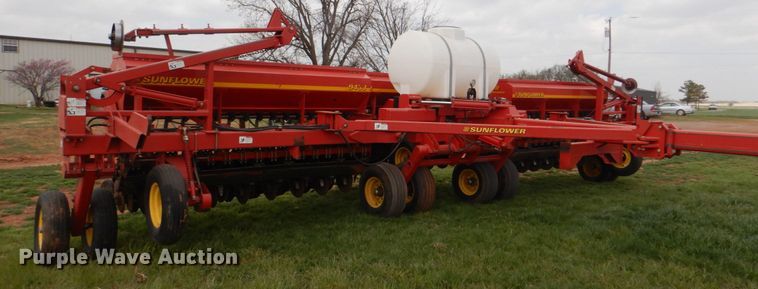 image for item KP9196 2006 Sunflower 9433  grain drill