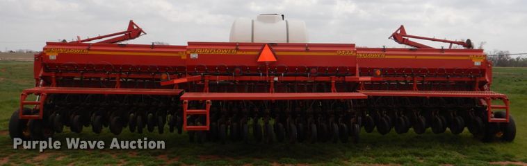 image for item KP9196 2006 Sunflower 9433  grain drill