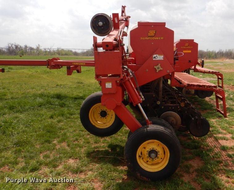 image for item KP9196 2006 Sunflower 9433  grain drill