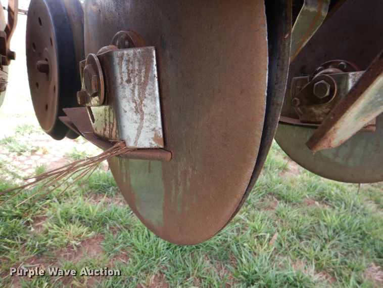 image for item KP9196 2006 Sunflower 9433  grain drill