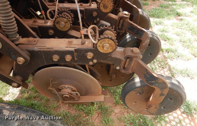 image for item KP9196 2006 Sunflower 9433  grain drill