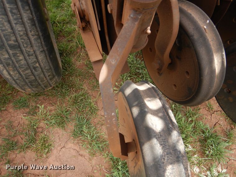 image for item KP9196 2006 Sunflower 9433  grain drill