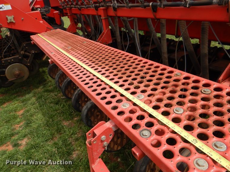 image for item KP9196 2006 Sunflower 9433  grain drill