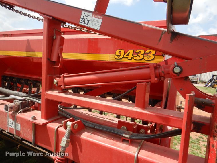 image for item KP9196 2006 Sunflower 9433  grain drill