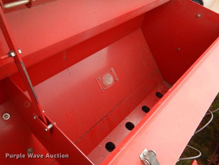 image for item KP9196 2006 Sunflower 9433  grain drill