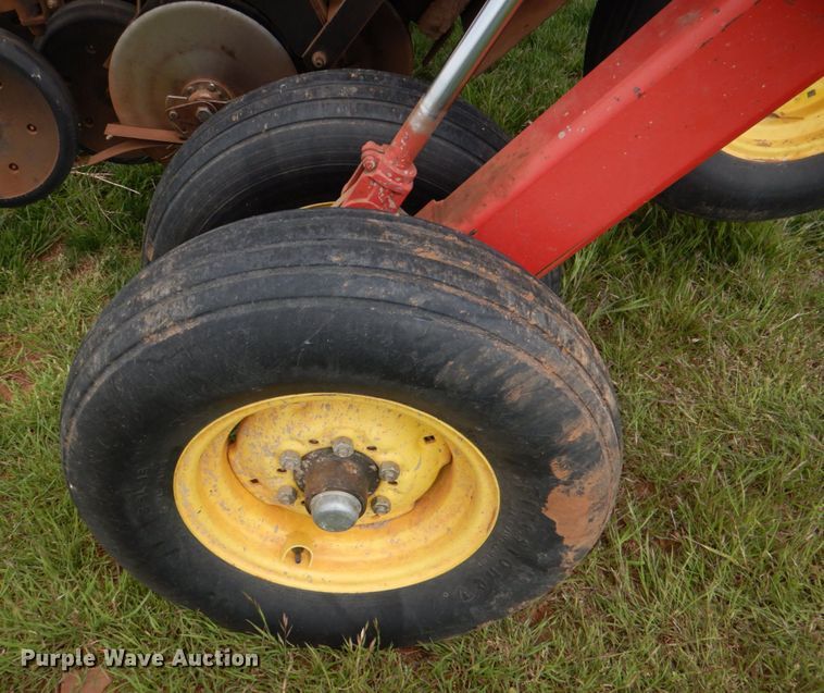 image for item KP9196 2006 Sunflower 9433  grain drill