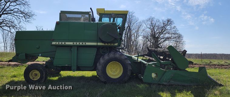 image for item KT9783 John Deere 4400  combine