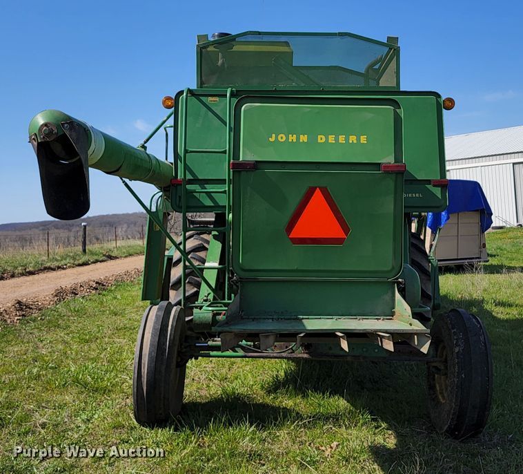 image for item KT9783 John Deere 4400  combine