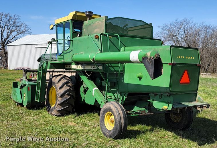 image for item KT9783 John Deere 4400  combine