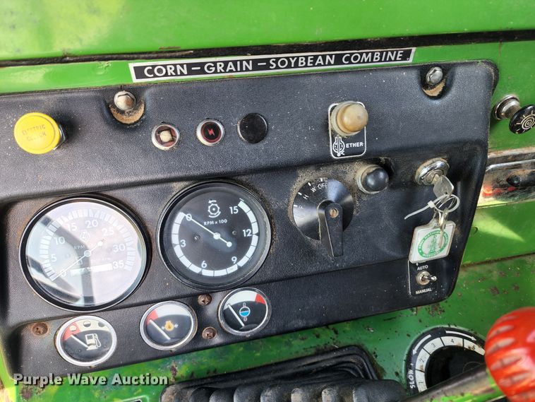 image for item KT9783 John Deere 4400  combine