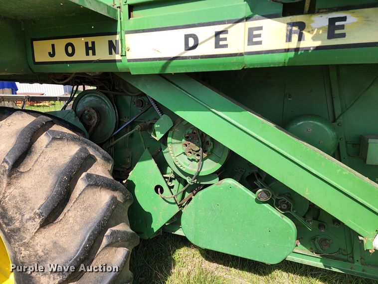 image for item KT9783 John Deere 4400  combine