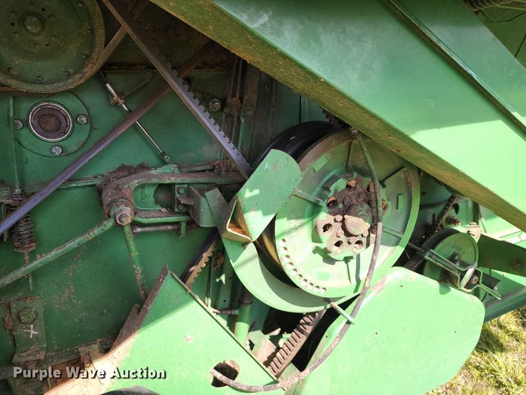 image for item KT9783 John Deere 4400  combine