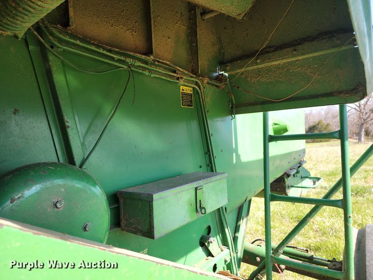 image for item KT9783 John Deere 4400  combine