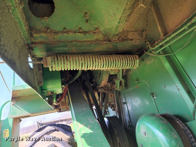 image for item KT9783 John Deere 4400  combine