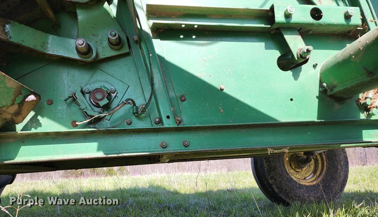 image for item KT9783 John Deere 4400  combine