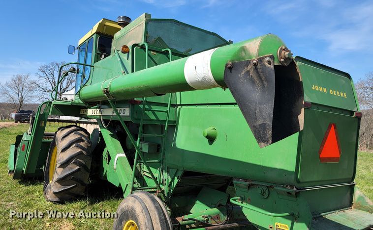image for item KT9783 John Deere 4400  combine