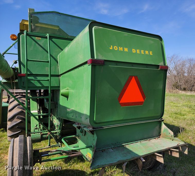 image for item KT9783 John Deere 4400  combine