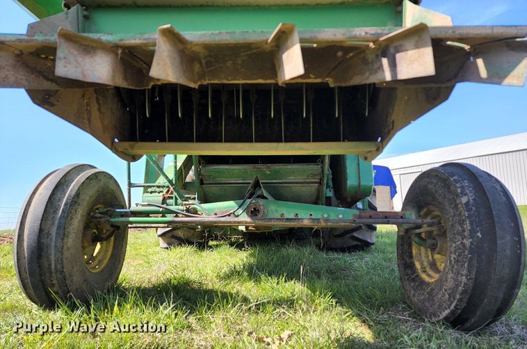 image for item KT9783 John Deere 4400  combine