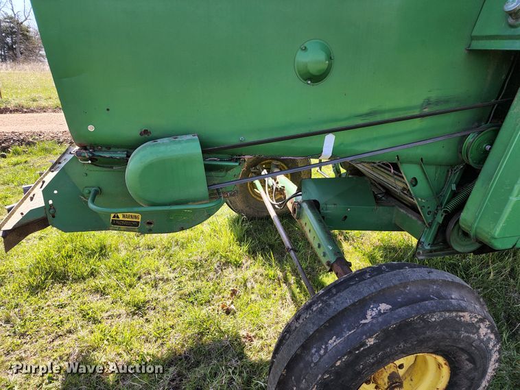 image for item KT9783 John Deere 4400  combine