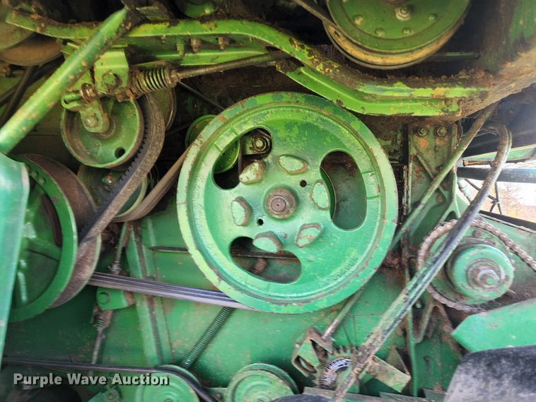 image for item KT9783 John Deere 4400  combine