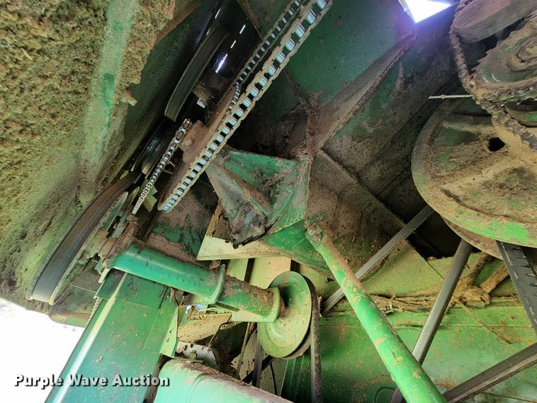 image for item KT9783 John Deere 4400  combine