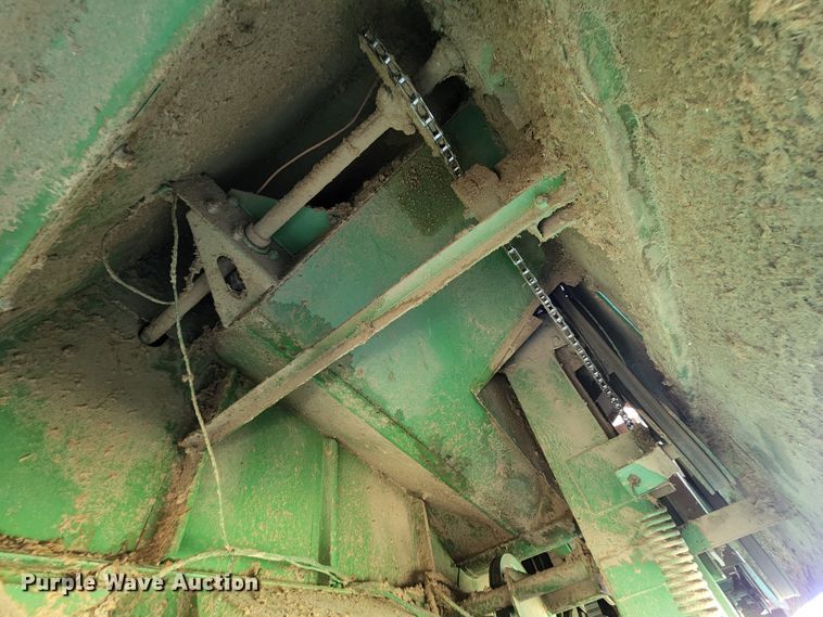 image for item KT9783 John Deere 4400  combine