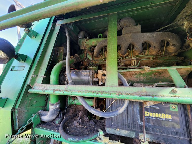 image for item KT9783 John Deere 4400  combine
