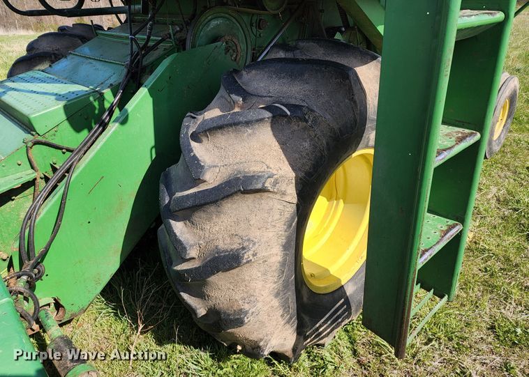 image for item KT9783 John Deere 4400  combine